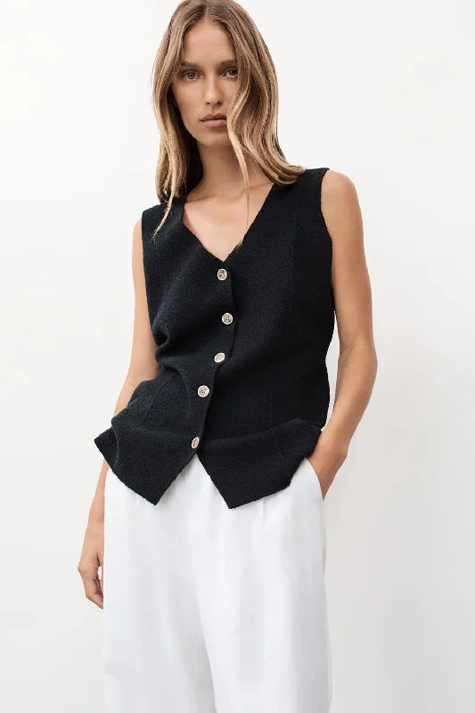 LISA BLACK TAILORED KNIT VEST